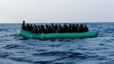 مراكب الموت.. القصة الكاملة لحادثي غرق مركب بمطروح واختطاف سفينة في الصومال