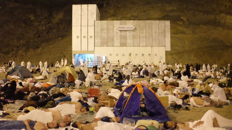 ماذا يفعل الحاج في