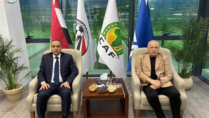 أبو ريدة يستقبل وليد