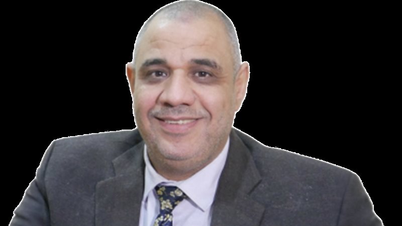 منير اديب 