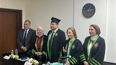 محمود بسيوني.. رئيس تحرير أخبار اليوم يناقش بحث زمالة كلية الدفاع الوطنى