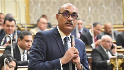 النائب إيهاب منصور: العداد الكودي قرار خاطئ و«قطم وسط» لفئة كبيرة