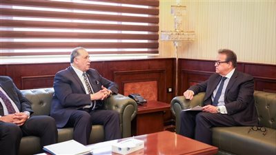 وزير الصحة يستقبل نقيب المحامين لبحث تعزيز الرعاية الصحية لـ600 ألف محامٍ 