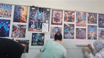 ضجيج العزلة.. جدارية فنية بكلية التربية بنات بجامعة الأزهر بأسيوط