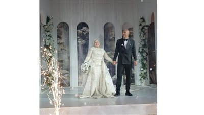 عمرو الجزار نجم الأهلي في ليلة العمر يحتفل بزفافه بأحد فنادق القاهرة