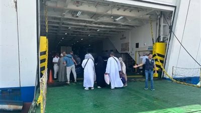 سفر 1763 حاجا من نويبع.. وتداول 15 ألف طن بضائع و855 شاحنة بموانئ البحر الأحمر