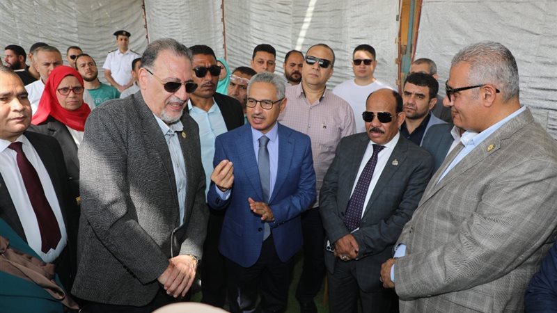 محافظ بنى سويف ومسوؤلى