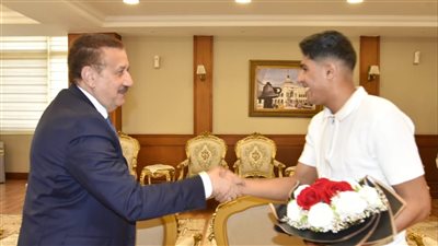 بعد تماثله للشفاء..اللاعب كريم الريس وأسرته يشكرون محافظ بورسعيد على دعمه 