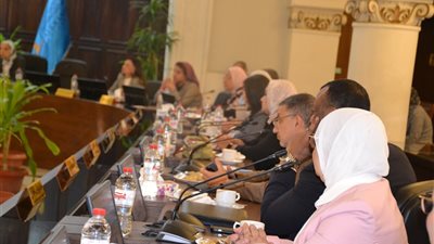 جامعة الإسكندرية تناقش إدراج الشهادات المصغرة ضمن برامج الدراسات العليا