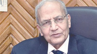 جامعة القاهرة تهنئ الدكتور شريف مختار لفوزه بجائزة «الطبيب العربي»
