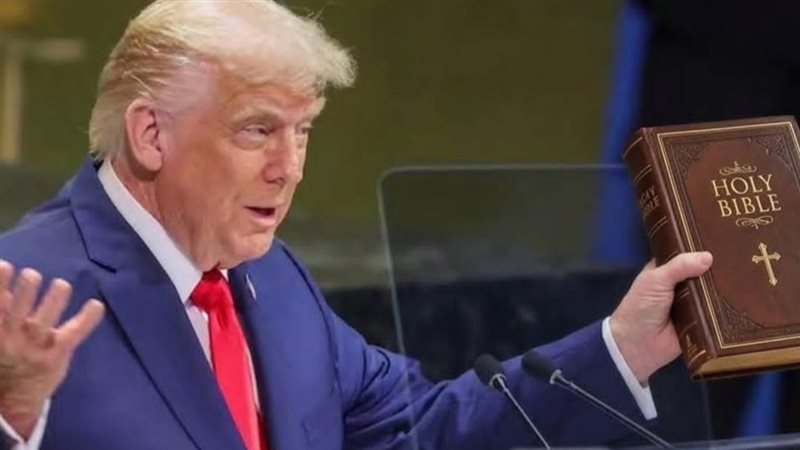 الرئيس الأمريكي دونالد