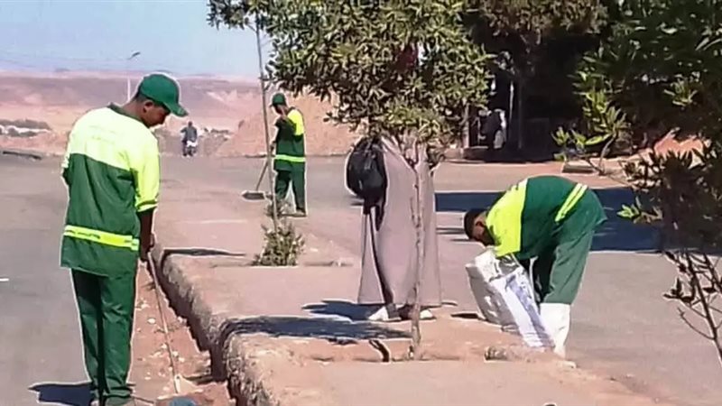 وقف عمل عمال النظافة