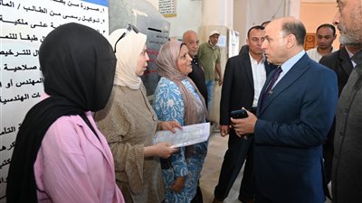 محافظ الغربية في جولة مفاجئة بالمركز التكنولوجي لخدمة المواطنين بحي أول طنطا