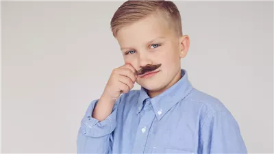 شوارب مزيفة وتلاعب رقمي.. كيف يتجاوز الأطفال التحقق من العمر؟