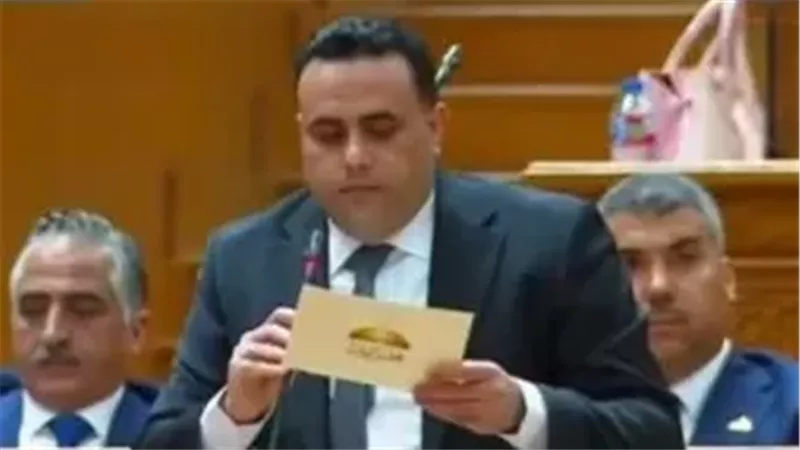 النائب مصطفى مزيرق