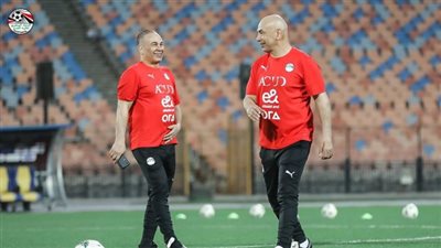 الدرندلي: كل لاعب يقيم في غرفة بمفرده بالمنتخب.. وحسام حسن يطبق نظامًا صارمًا