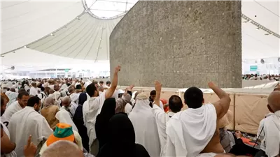 هل يجوز تأخير رمي الجمرات لآخر أيام التشريق؟.. علي جمعة يجيب