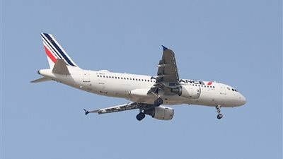 القصة الكاملة لمنع طائرة فرنسية من دخول أجواء الولايات المتحدة