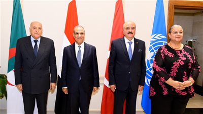 اجتماع ثلاثي لوزراء خارجية مصر والجزائر وتونس مع المبعوثة الأممية بشأن ليبيا