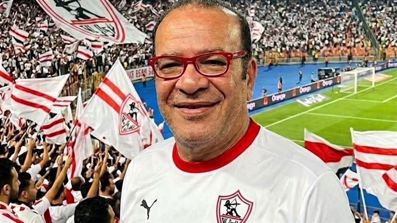صلاح عبد الله بملابس