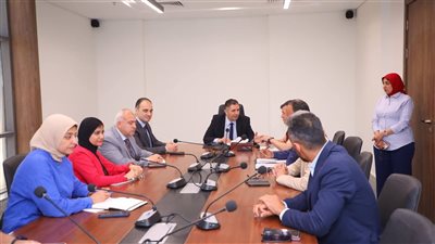 محافظ دمياط يتابع استعدادات عيد الأضحى مع الغرفة التجارية والجهات المعنية