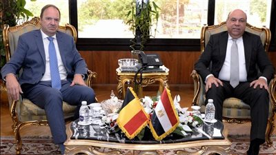 وزير الطيران يبحث مع سفير بلجيكا بالقاهرة فرص تعزيز الربط الجوي بين البلدين