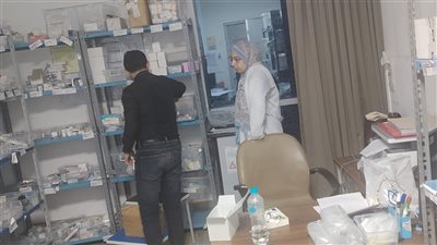 جولة ميدانية إشرافية لمتابعة العمل بصيدلية العناية المركزة بمجمع السويس الطبي