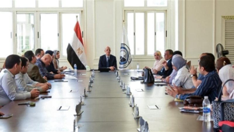 من اجتماع مجلس جامعة