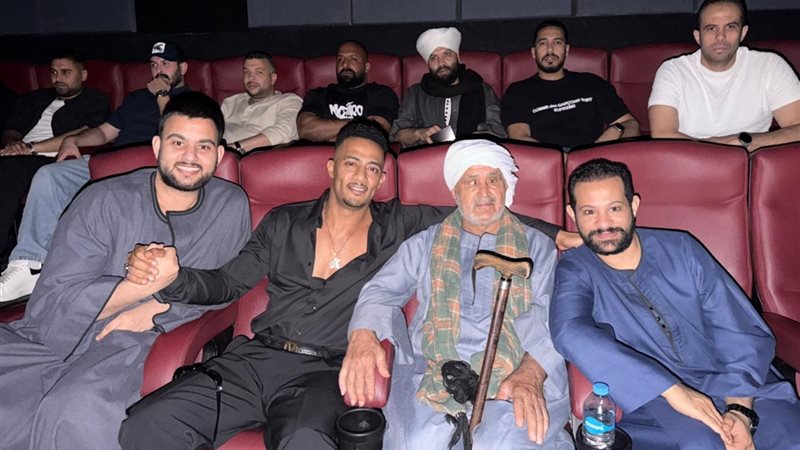 محمد رمضان مع الصعايدة