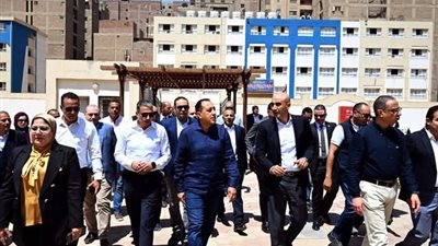 مدبولي يؤكد أهمية تدريس ما يتعلق بالبرمجة والذكاء الاصطناعي والثقافة المالية