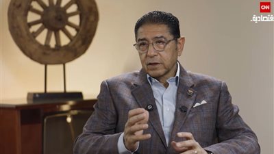 هشام عز العرب يعترف: جبت ملحق عربي في أولى وتانية ثانوي