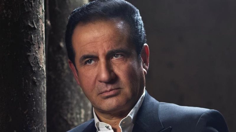 المطرب محمد ثروت