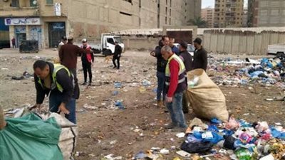 محافظ الإسكندرية يوجه بحملات مكبرة لمواجهة النباشين وفريزة القمامة بالشوارع