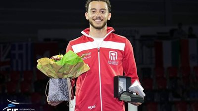 محافظ الغربية يهنئ البطل محمد السيد بعد التتويج بذهبية كأس العالم لسيف المبارز