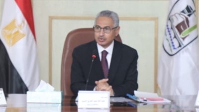 محافظ بني سويف يلتقي رئيس شركة المياه لبحث تحسين الخدمة وحل المشكلات