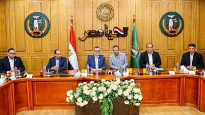 وزير التخطيط يبحث مع محافظ المنوفية جهود التنمية والخطة الاستثمارية