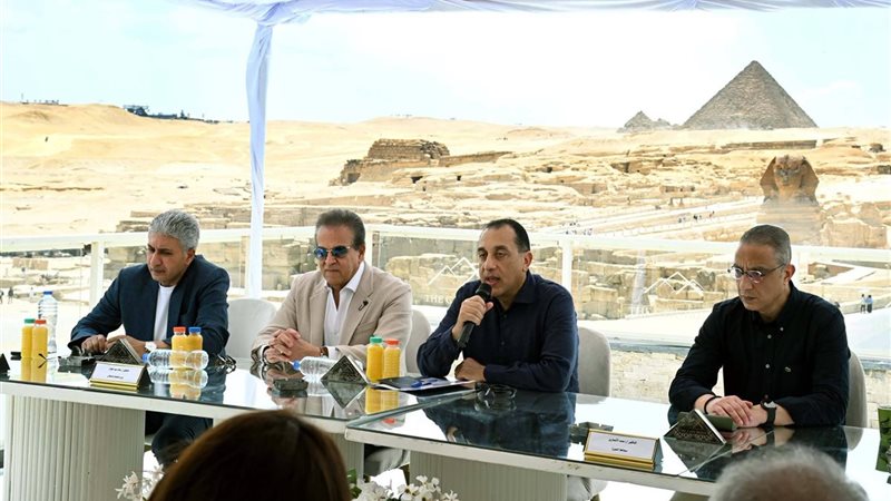 مصطفى مدبولي في اجتماعه