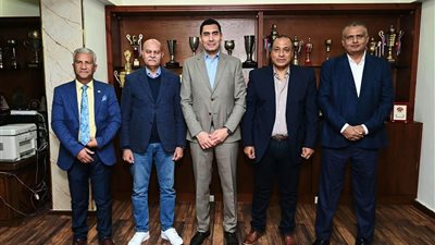 اجتماع عاصف في الوزارة.. مهلة أخيرة لإنقاذ الإسماعيلي أو الإقالة