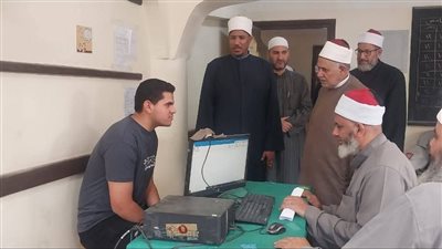 رئيس منطقة الجيزة الأزهرية يتابع أعمال التصحيح ولجان امتحانات القراءات