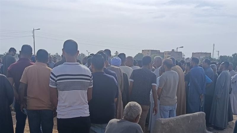 لحظه تشييع الجثمان