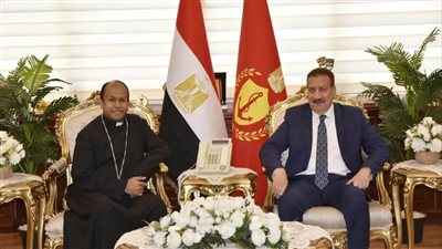 محافظ بورسعيد يستقبل وفد كنيسة أسقفية الزهور للتهنئة بعيد الأضحى المبارك
