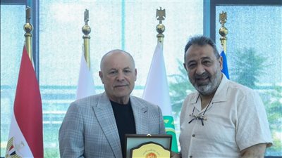 أبو ريدة يلتقي عبد الغني لبحث سبل التعاون بين الجانبين