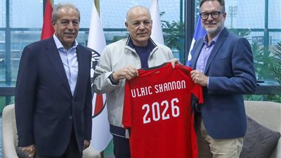 أبو ريدة يستقبل السفير الكندي في اتحاد الكرة بحضور خالد الدرندلي
