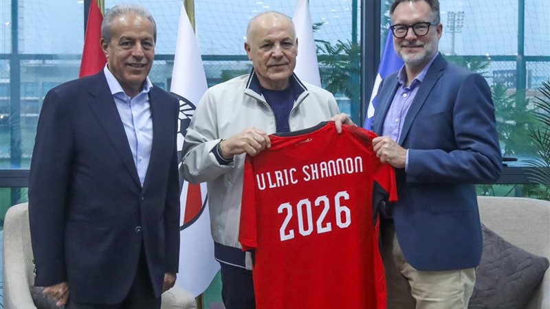 أبو ريدة يستقبل السفير