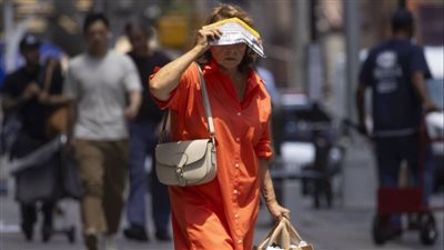 مع ارتفاع درجات الحرارة.. كيف تفرقين بين الإجهاد الحراري وضربة الشمس؟