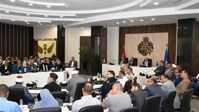 محافظ أسوان يعلن رفع درجة الاستعداد القصوى بكافة القطاعات لاستقبال عيد الأضحى 