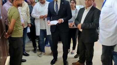 وكيل صحة البحيرة يفاجئ مستشفى إدكو المركزي: حظر شراء أدوية الطوارئ من الخارج