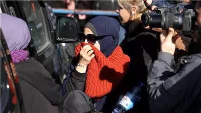 عودة أستراليين من مخيمات سوريا وسط تحذيرات قانونية