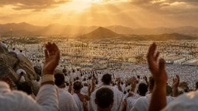 حجاج بيت الله الحرام يتوجهون إلى مشعر المزدلفة بعد وقفة عرفات