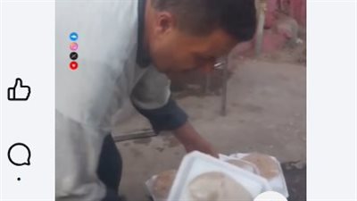 رغم ظروفه..عم زمبليطه يجهز 120 وجبة يوميا للصائمين فى العشر الأول من ذي الحجة